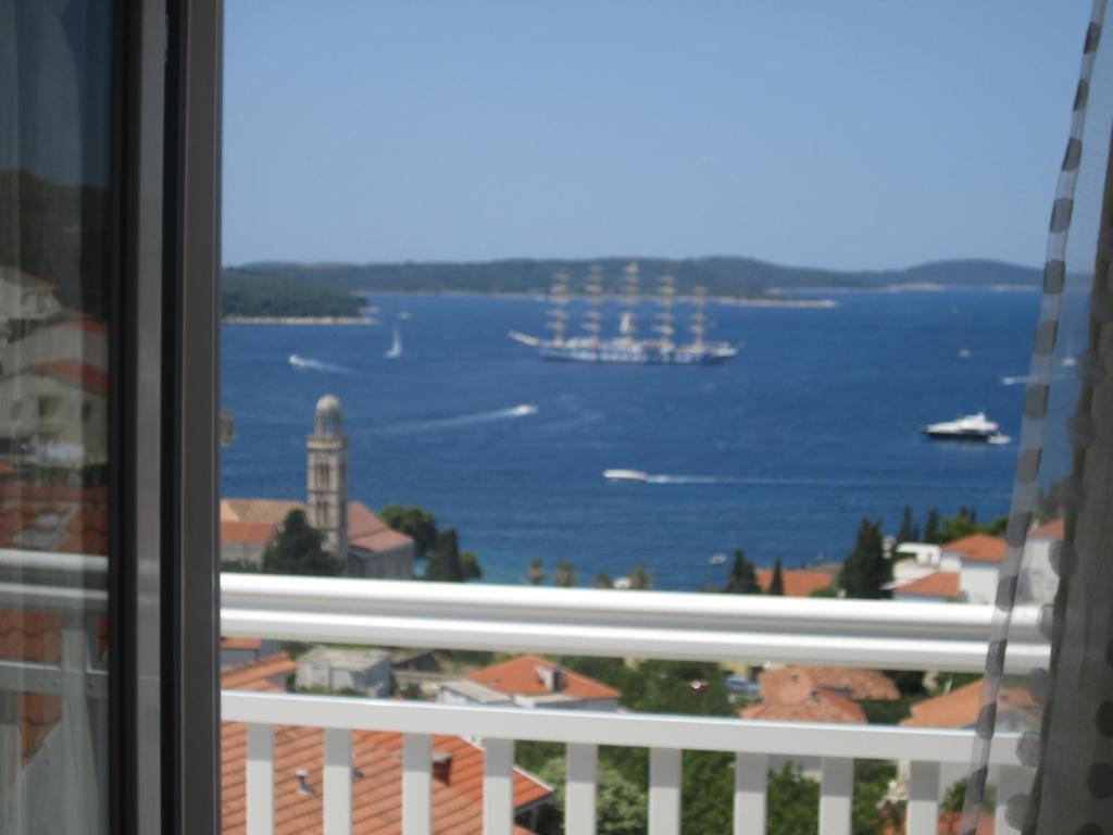 Apartments Kresic Hvar Town Luaran gambar