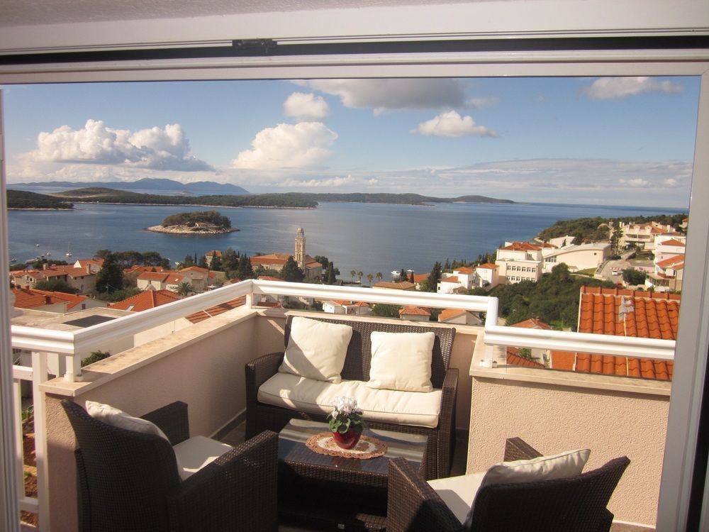 Apartments Kresic Hvar Town Luaran gambar