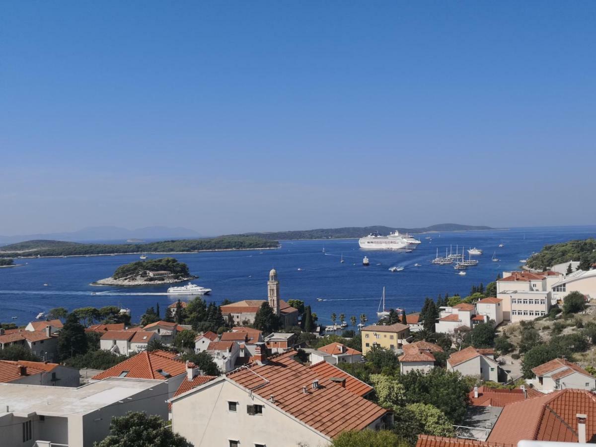 Apartments Kresic Hvar Town Luaran gambar
